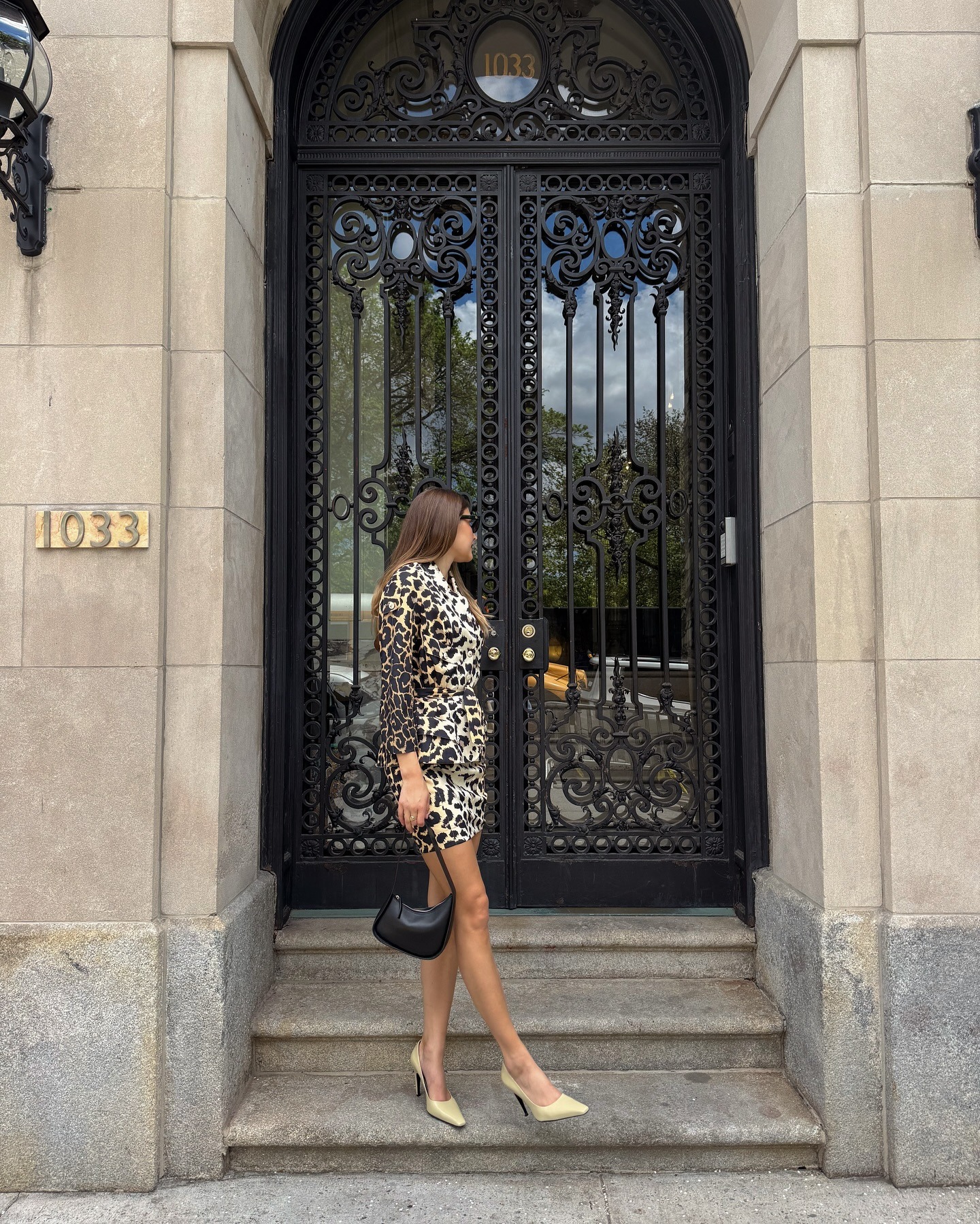 @styledsara wearing one of the 2026 heels trends.