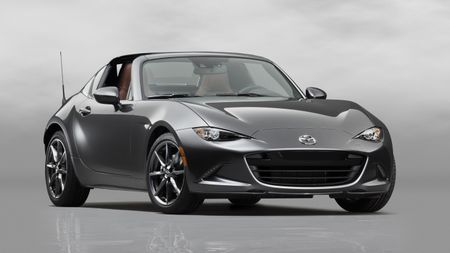 4mazda_mx-5rf_showmodel_fq_open_white.jpg