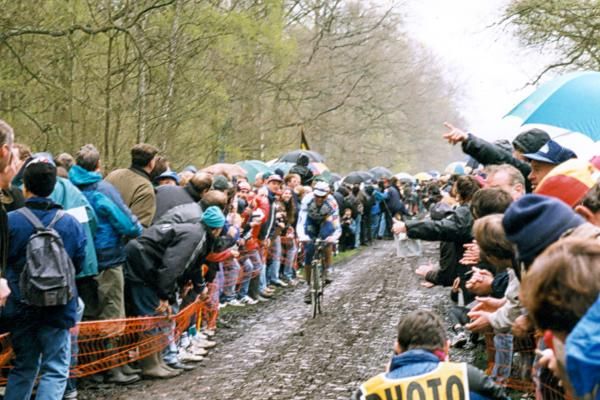 Andrea Tafi tries to survive on the mud in 1998