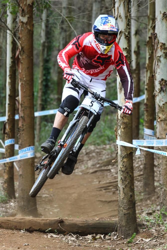 The current world number three Steve Smith (Devinci Global Racing) claimed fifth position when the UCI World Cup was held in Pietermaritzburg last year and will be looking to beat an incredibly competitive field to win his first rainbow jersey.
