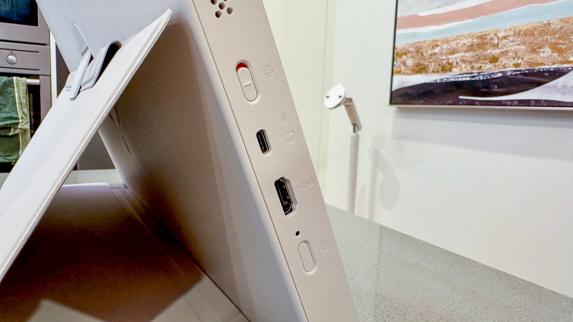 Connections of LG StanByMe 2