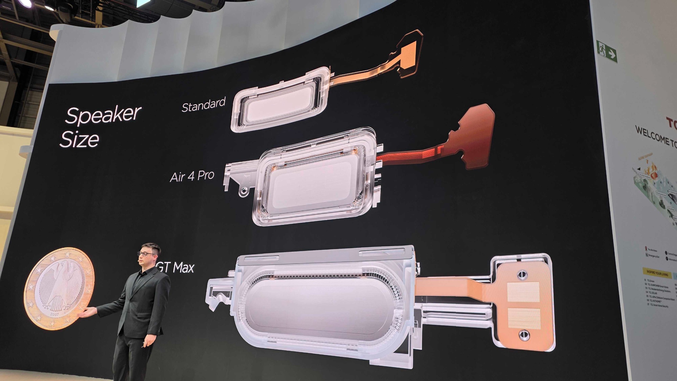 The RayNeo GT Max glasses