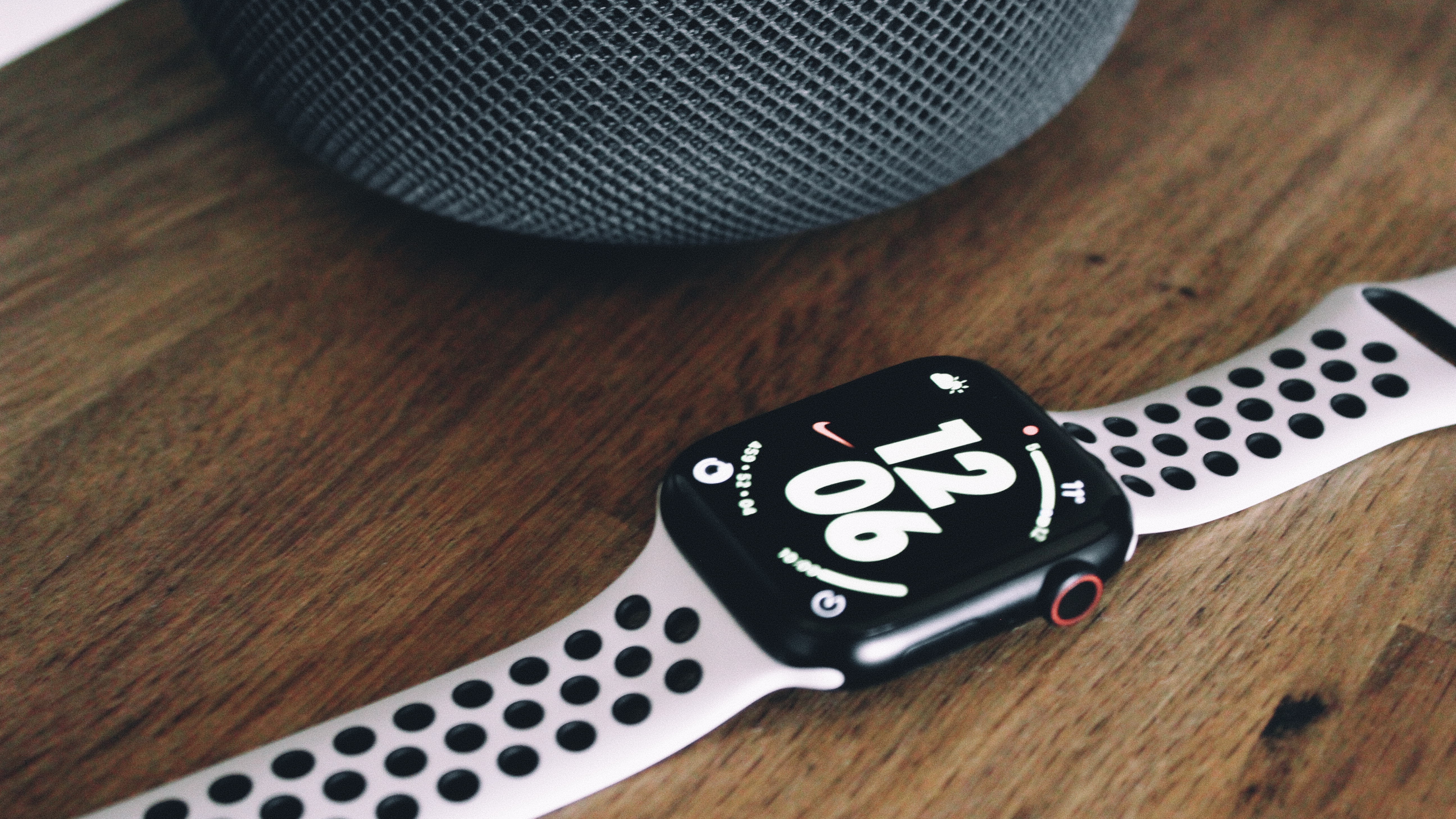 Apple Watch seri 8