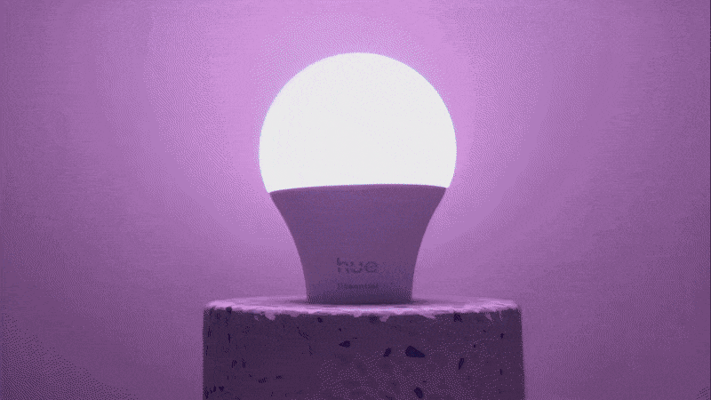 Philips Hue Essential bulb shifting between shades of blue and purple