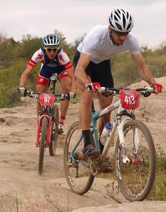 Zach Valdez (Whole Athlete/Specialized) is hot on the heels of eventual winner Sid Taberlay (Kenda/H2O/Overdrive)