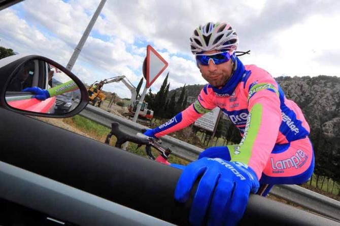 Diego Ulissi (Lampre - Merida) wraps up in the wintery conditions