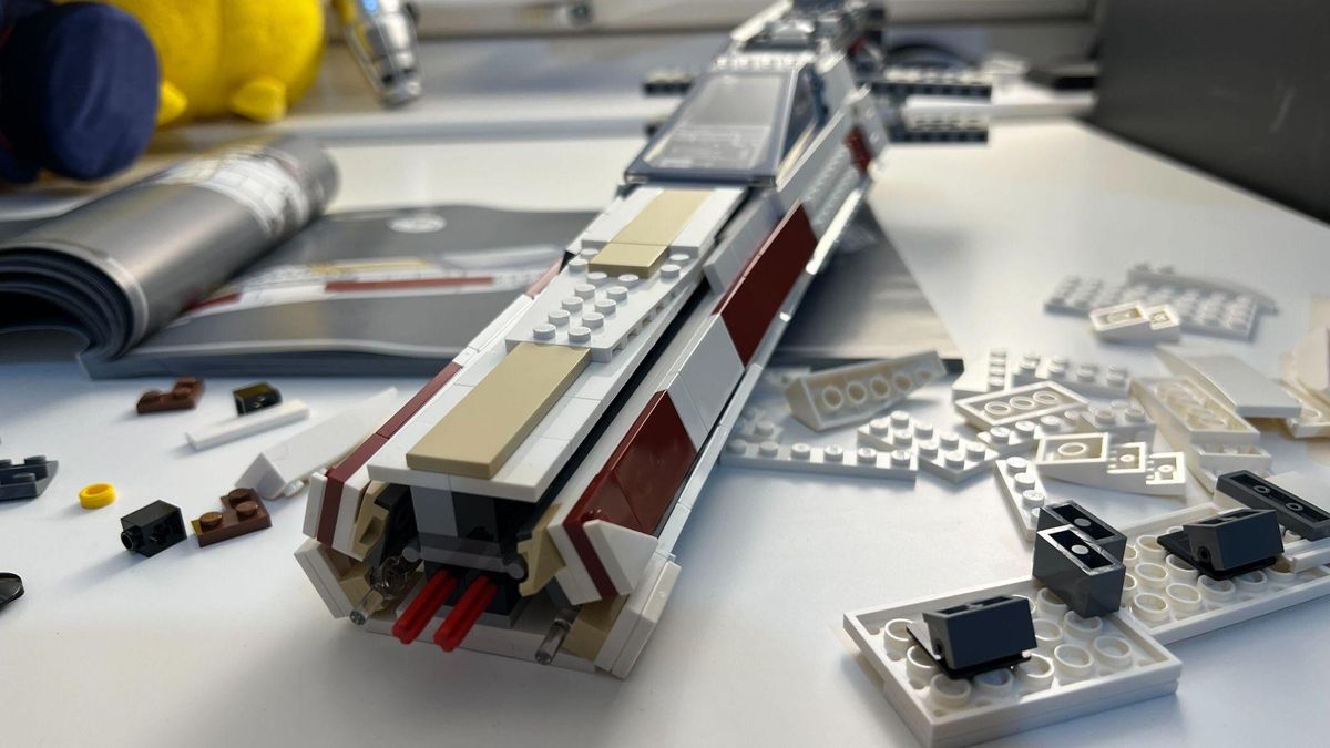 Lego Star Wars X-Wing Starfighter - build in progress.
