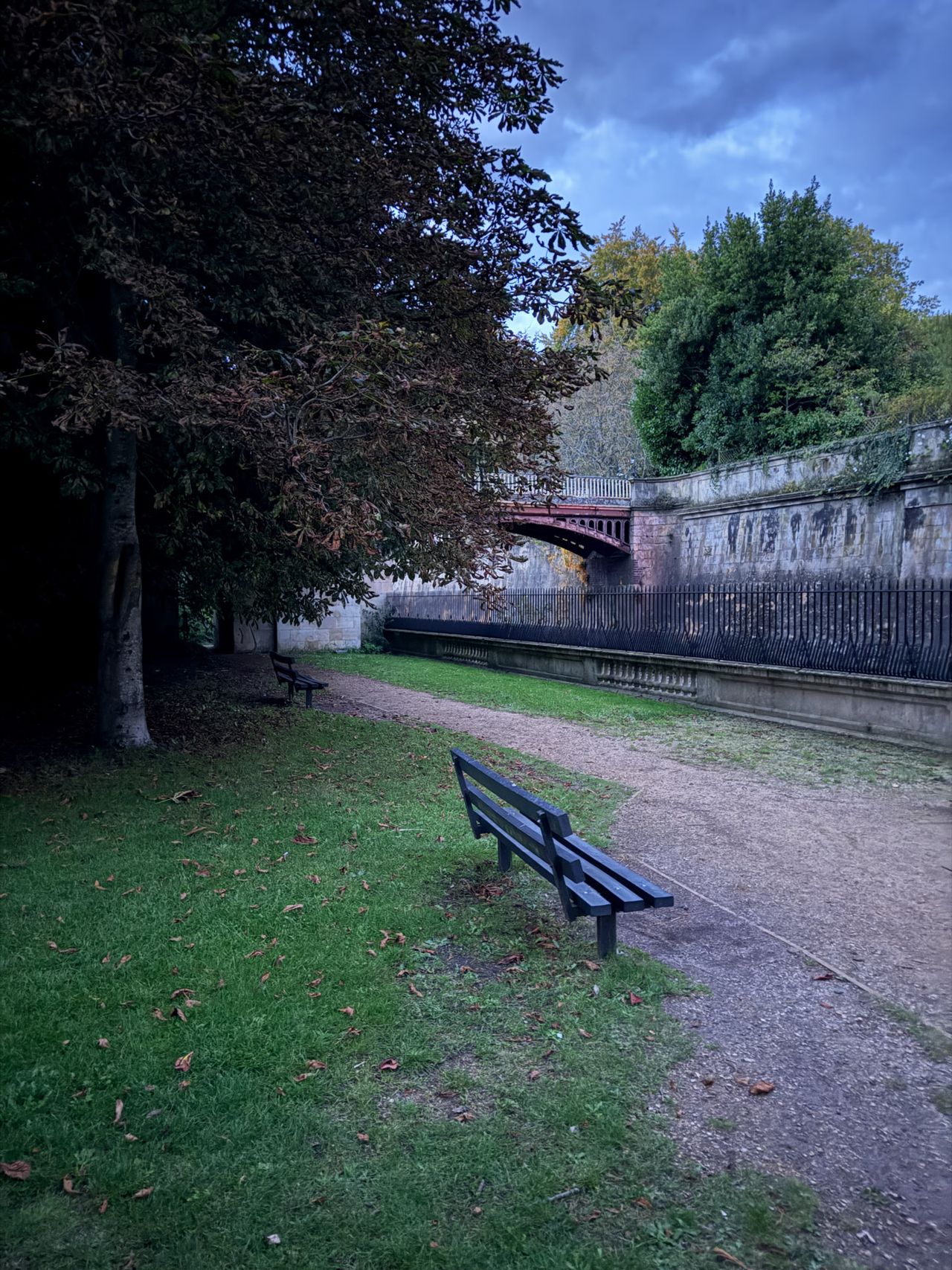 iPhone 16 Pro night shot
