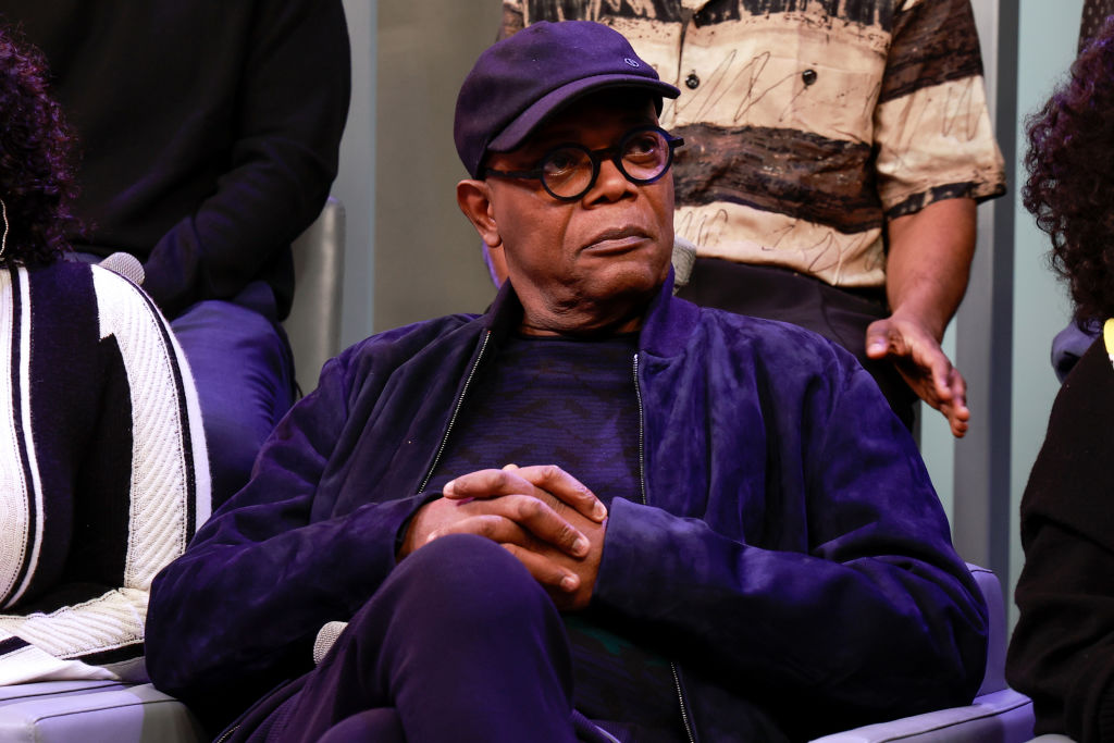 Twitter Is Convinced That This Old Pic Of Samuel L. Jackson Is