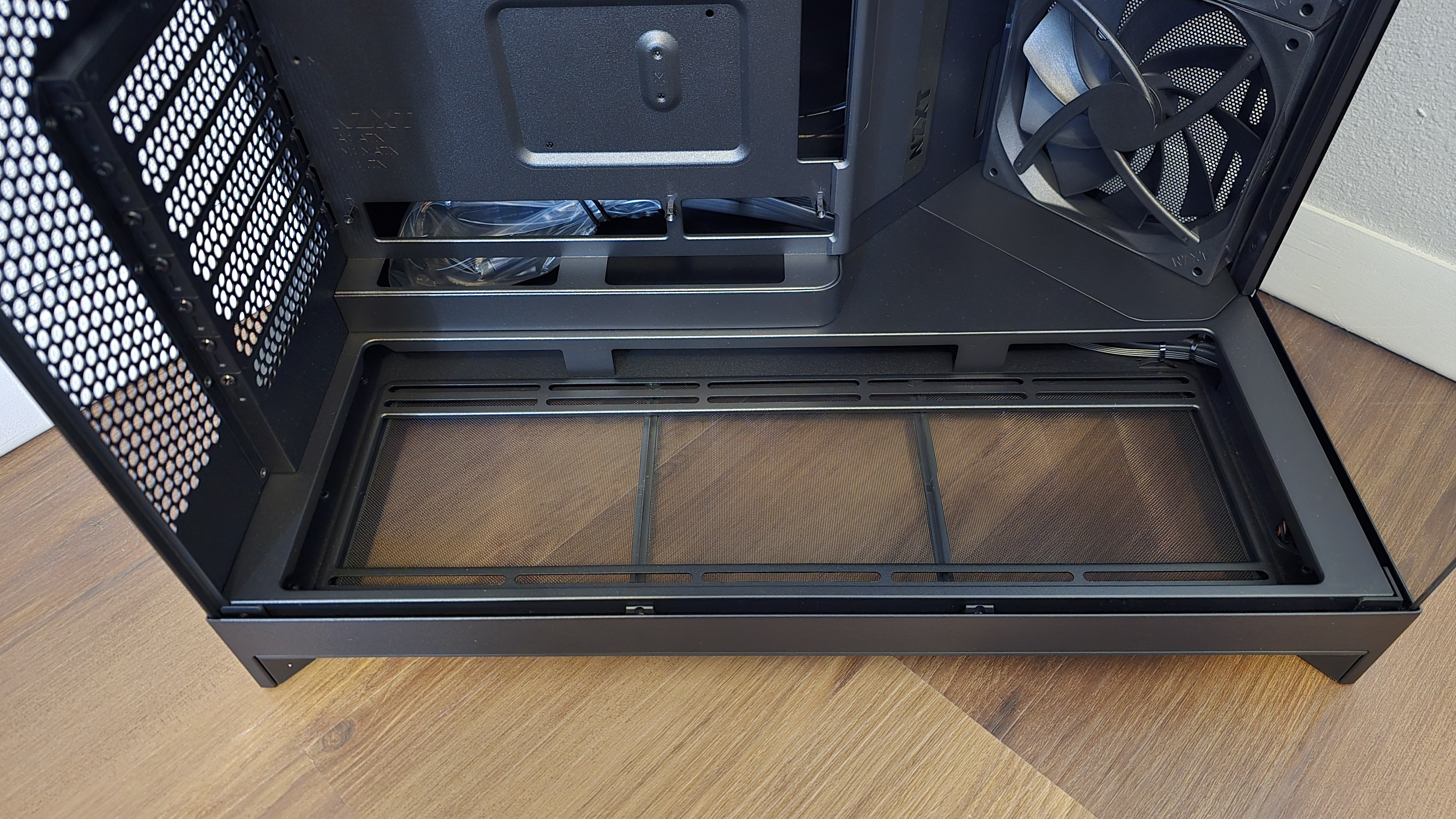 NZXT H9 Flow (2025) Case