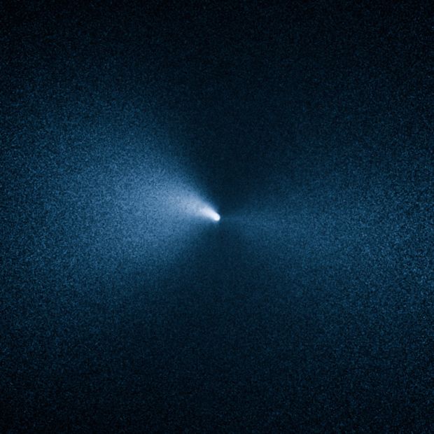 Comet Whips Up Whirling Debris In Close Up Hubble Telescope View Space