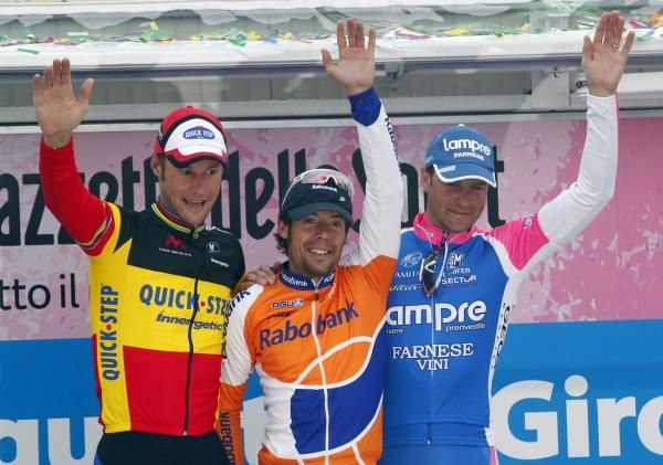 The Milan-San Remo podium: Tom Boonen (Quick Step), Oscar Freire (Rabobank) and Alessandro Petacchi (Lampre-Farnese Vini)
