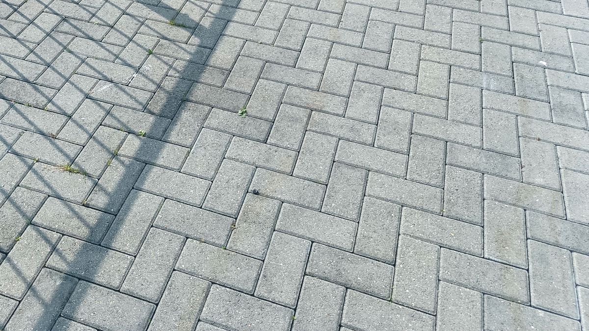 How to lay block paving A stepbystep guide with pictures Homebuilding