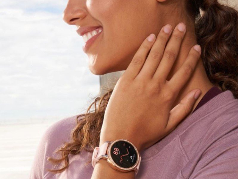 Fossil Gen 5e Rose Gold Hero
