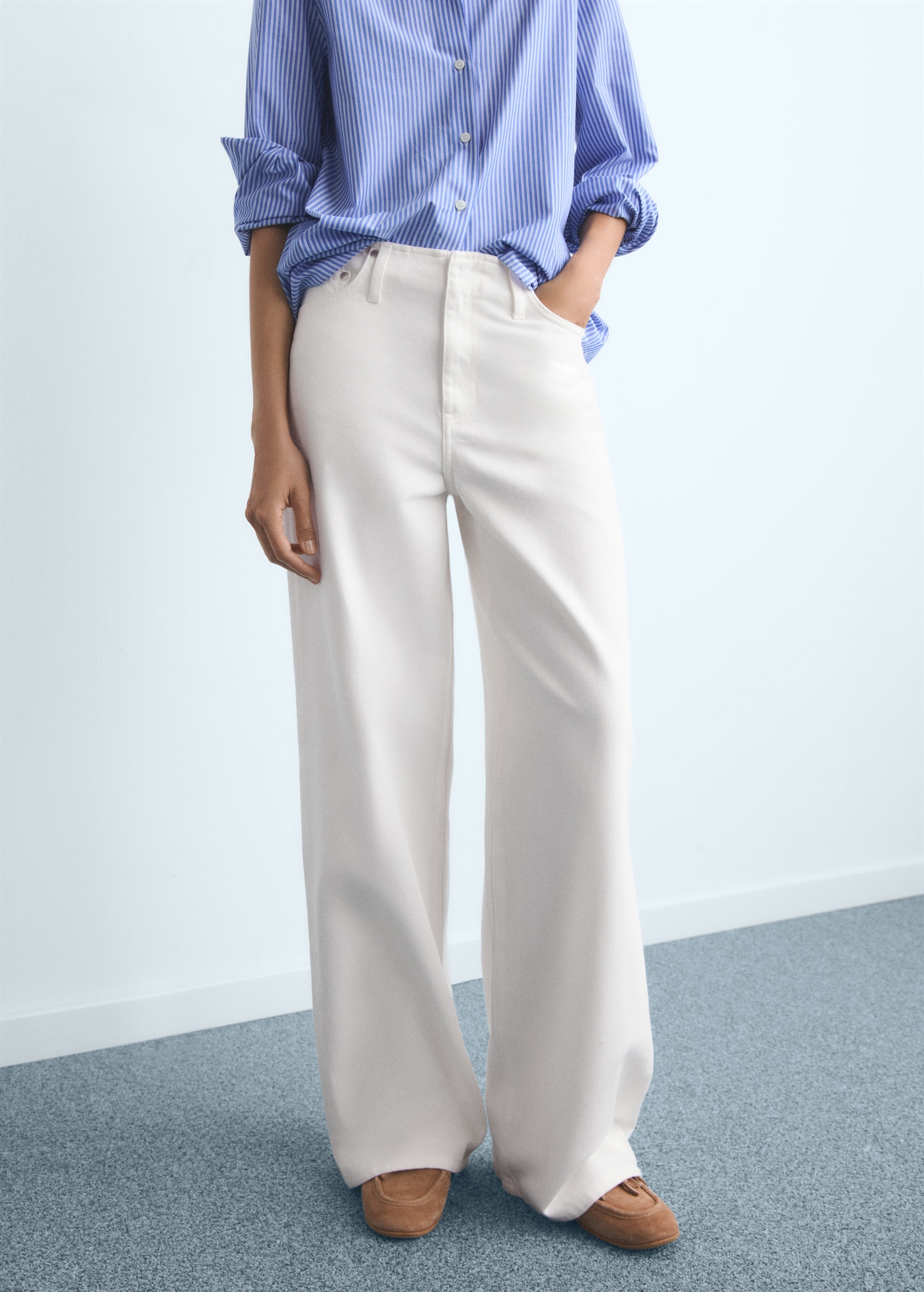 Low-Rise Wide-Leg Jeans - Women | Mango United Kingdom
