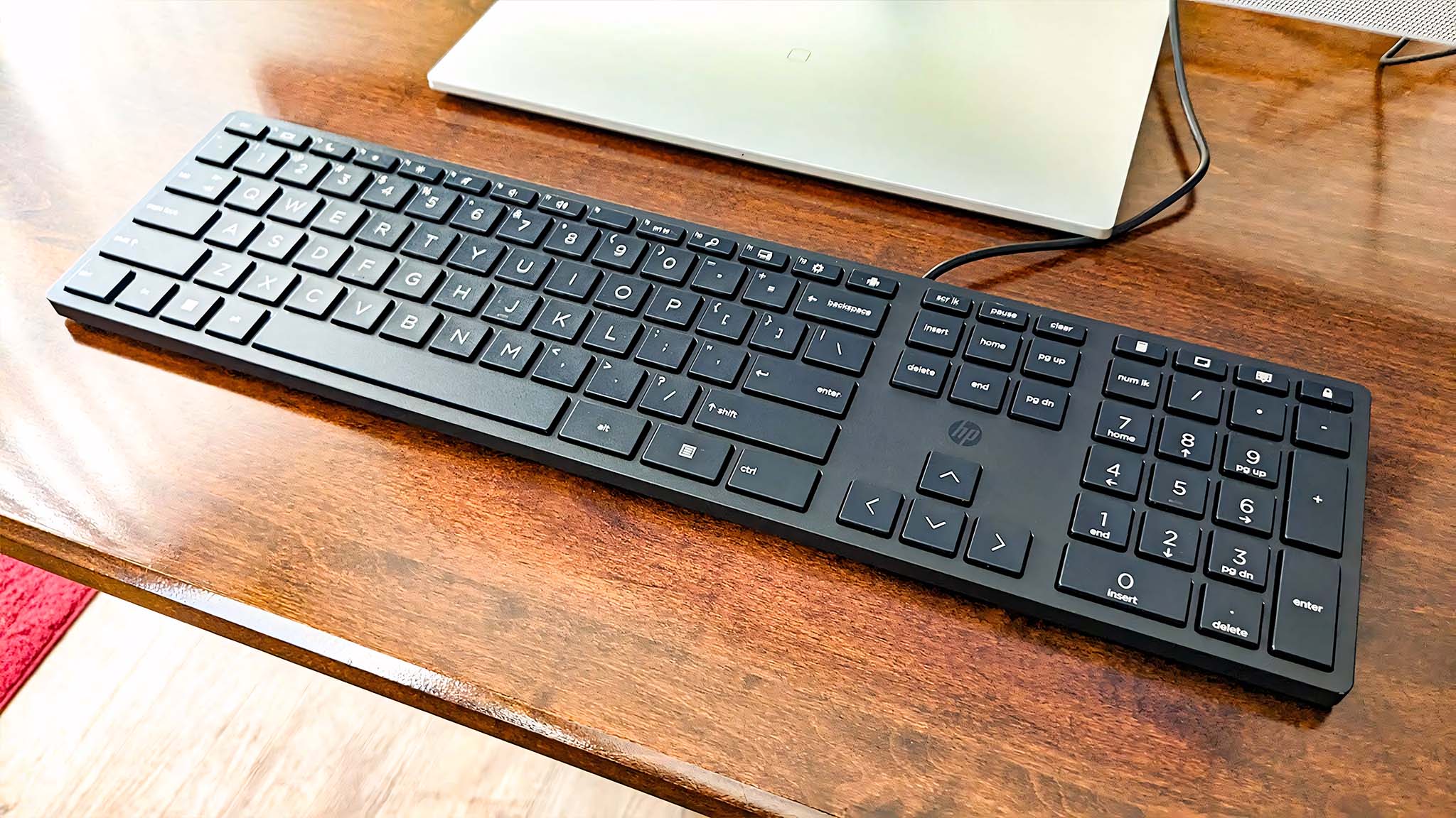 HP EliteOne 870 G9 wired keyboard.