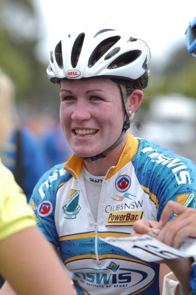Kate Bates on the start line at Tour Down Under women's crit series 2004.
