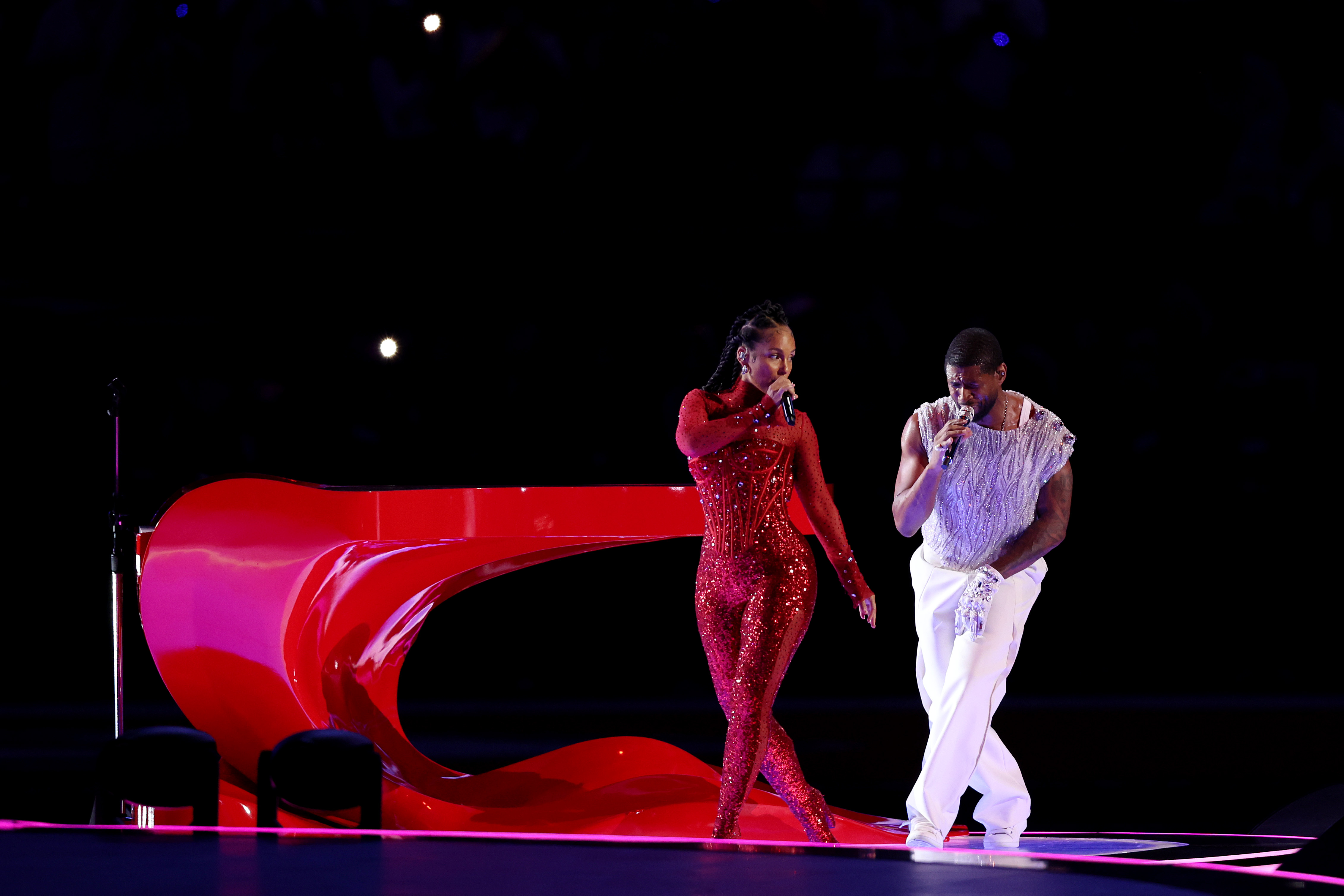 Alicia Keys Proves Why She'll Always Be Famous at the Super Bowl ...