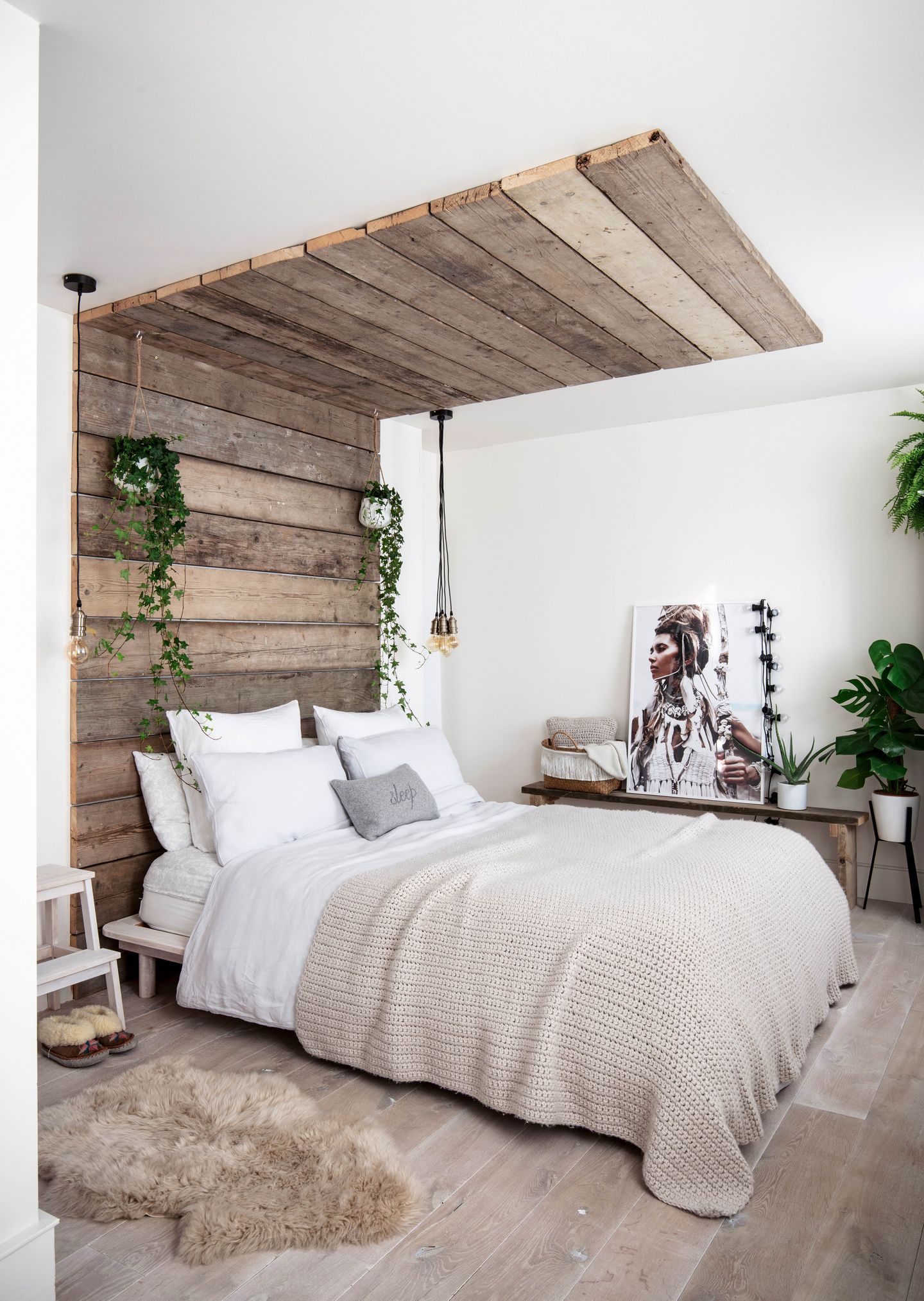 10 rustic bedroom ideas to make you feel like you are sleeping in a ...