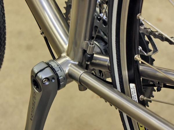 Each chain stay is individually secured into its own stub at the bottom bracket shell.