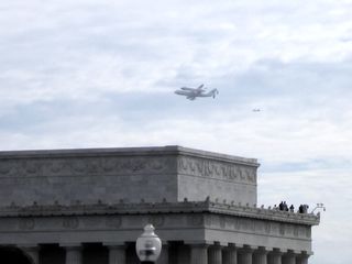 Discovery and Shuttle Carrier Aircraft over the Lincoln Memorial