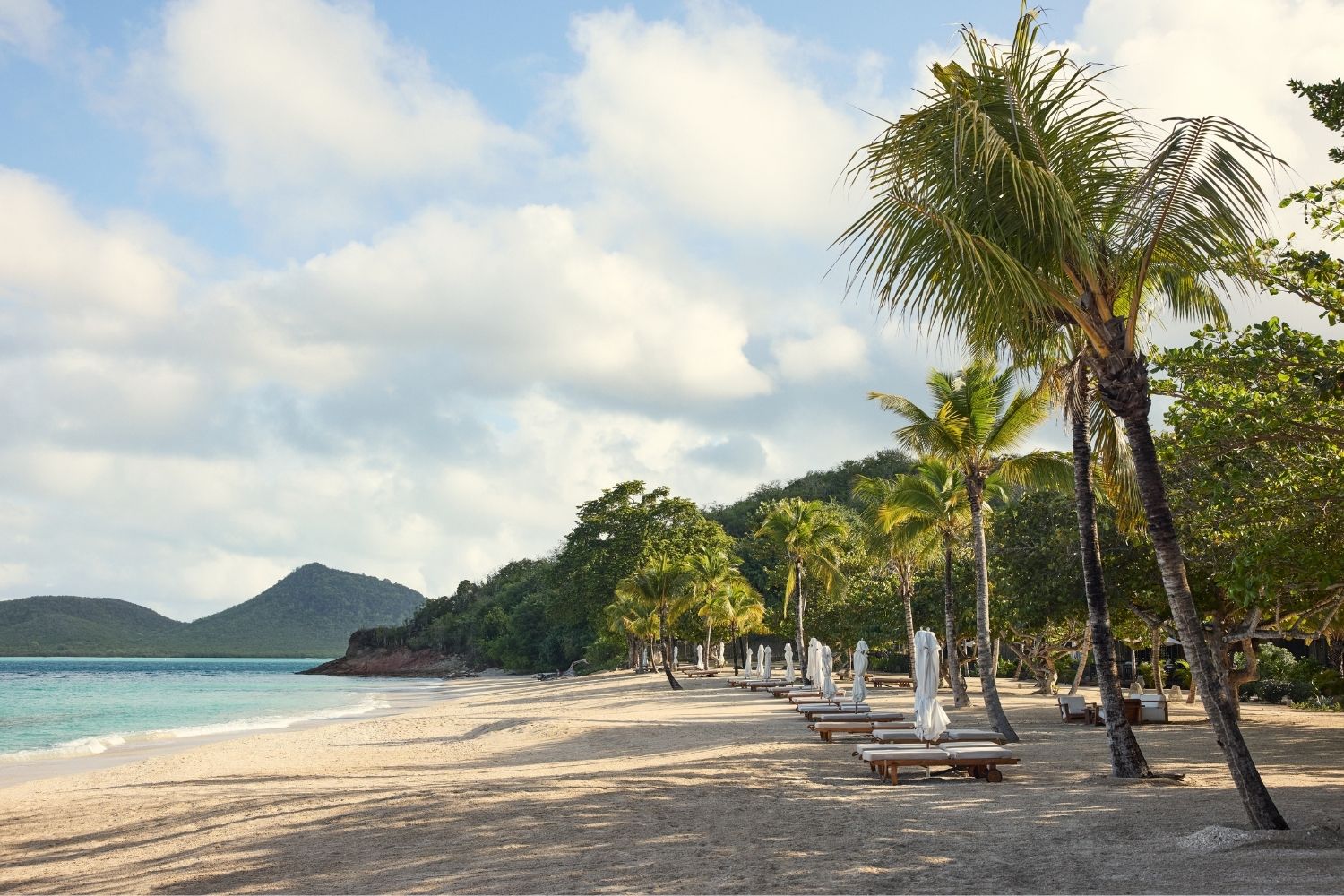 Hermitage Bay antigua review - the beach