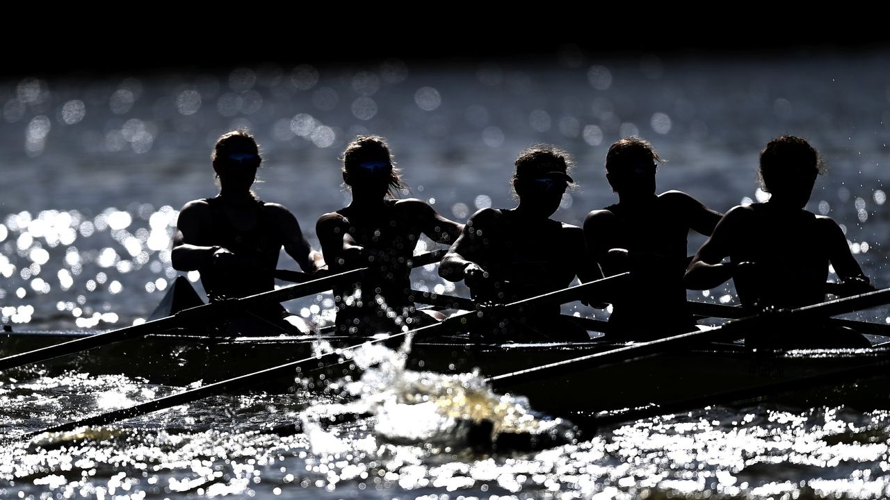 Oxford University&#039;s women&#039;s boat during the 2024 Boat Race 