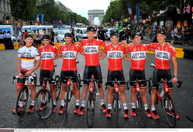 Lotto-Belisol on the Champs-&Eacute;lys&eacute;es