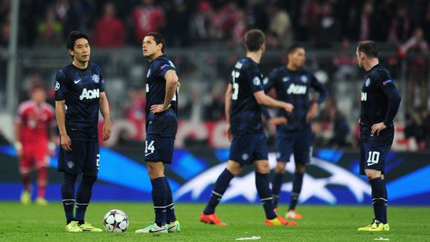 A dejected Man United at Munich&amp;#039;s Allianz Arena