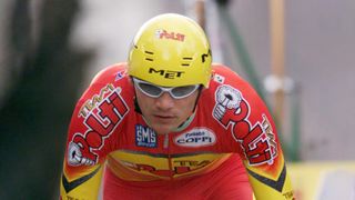 le coureur franÃ§ais Richard Virenque, de l'Ã©quipe polti, est en action, le 05 mars 2000 Ã  Paris, lors de la premiÃ¨re Ã©tape du Paris-Nice, un contre-la-montre de 7,9 km au bois de Vincennes et termine avec plus de 40 secondes sur le vainqueur, le FranÃ§ais Laurent Brochard.
French rider Richard Virenque of the Polti team in action in the 7,9 kilometer time trial prologue in the Paris-Nice cycling classic held in Vincennes, southeast Paris 05 March 2000. Virenque finished 43th and fellowcitizen Laurent Brochard carried off the event.
AFP (Photo by PATRICK KOVARIK / AFP) (Photo credit should read PATRICK KOVARIK/AFP via Getty Images)