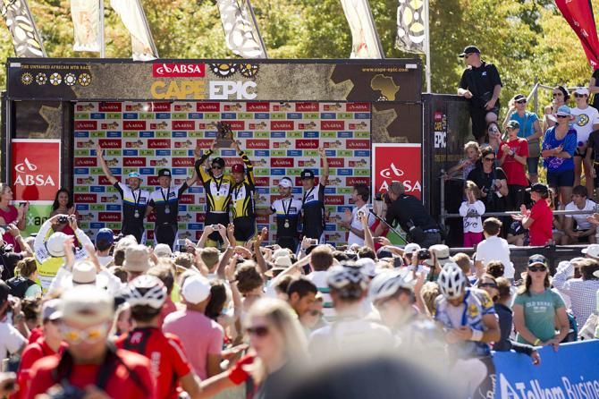 Overall podium (L to R) Karl Platt &amp; Urs Huber of Team Bulls (2nd), Jaroslav Kulhavy &amp; Christoph Sauser of Burry Stander-Songo (1st), Tom Boehme &amp; Thomas Dietsch of Team Bulls 2 (3rd)