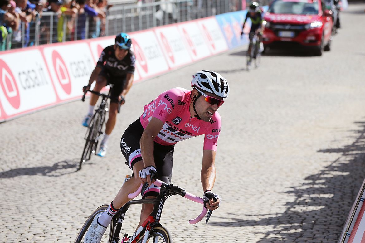 Tom Dumoulin rounds the final corner on stage 14 of the Giro d'Italia.