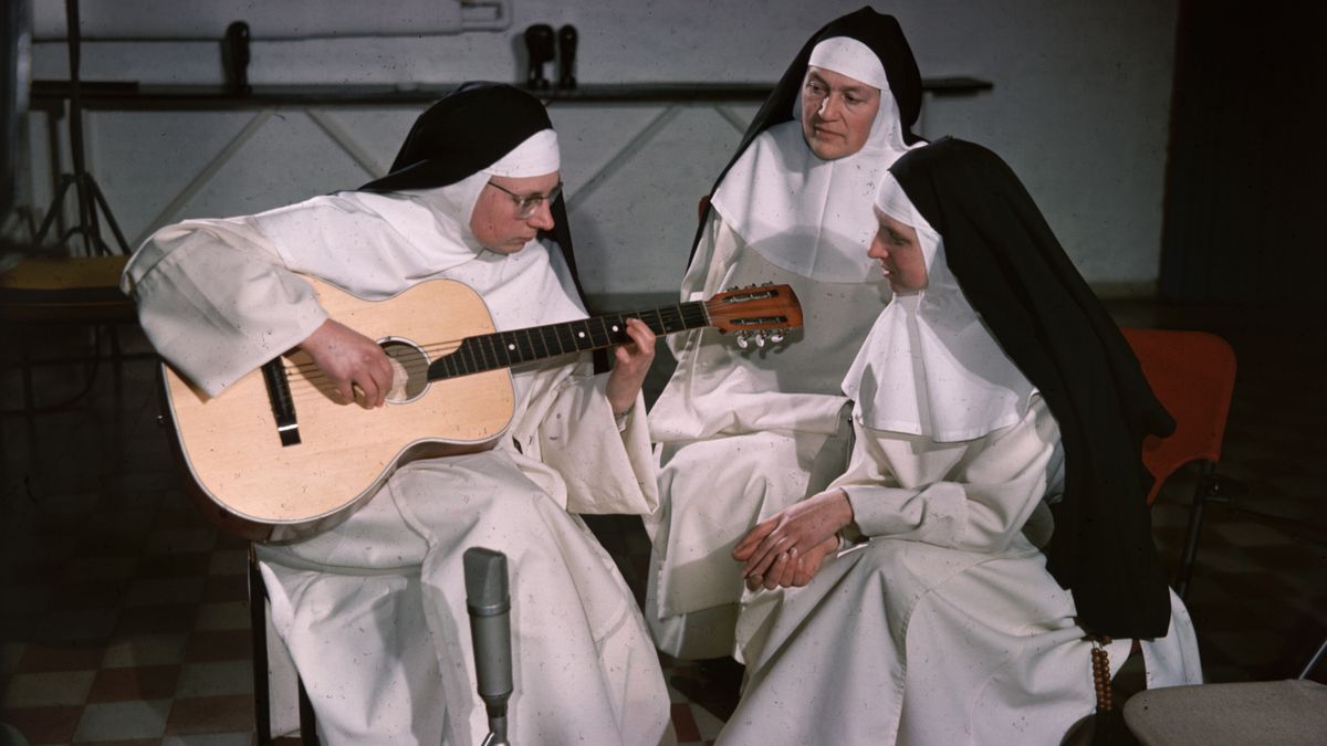 Sister Luc Gabrielle, &#039;The Singing Nun&#039;, practising with her chorus, following her top ten hit &#039;Dominique&#039;