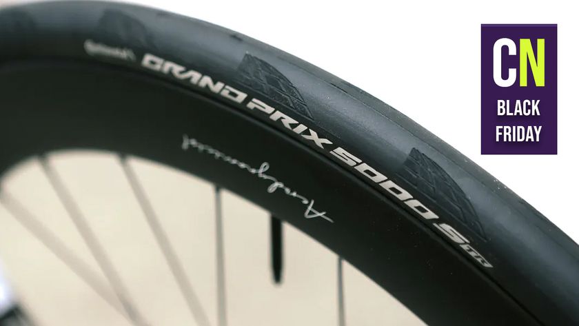 A Continental GP5000S TR mounted on a Hunt wheel with the Cyclingnews Black Friday 2025 logo