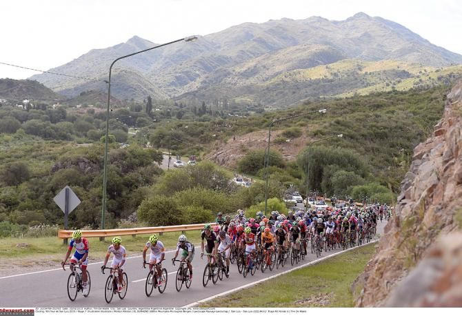 The peloton races on the outskirts of San Luis for stage 7