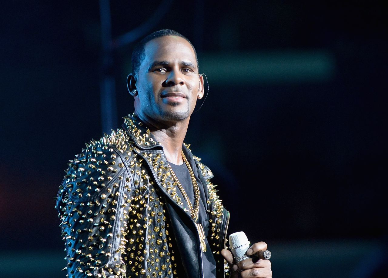 R Kelly. 