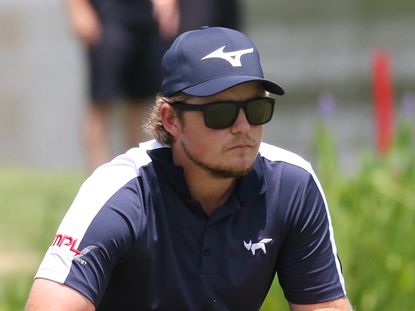 Pepperell Apologises For Calling DeChambeau A "Single Minded Twit"