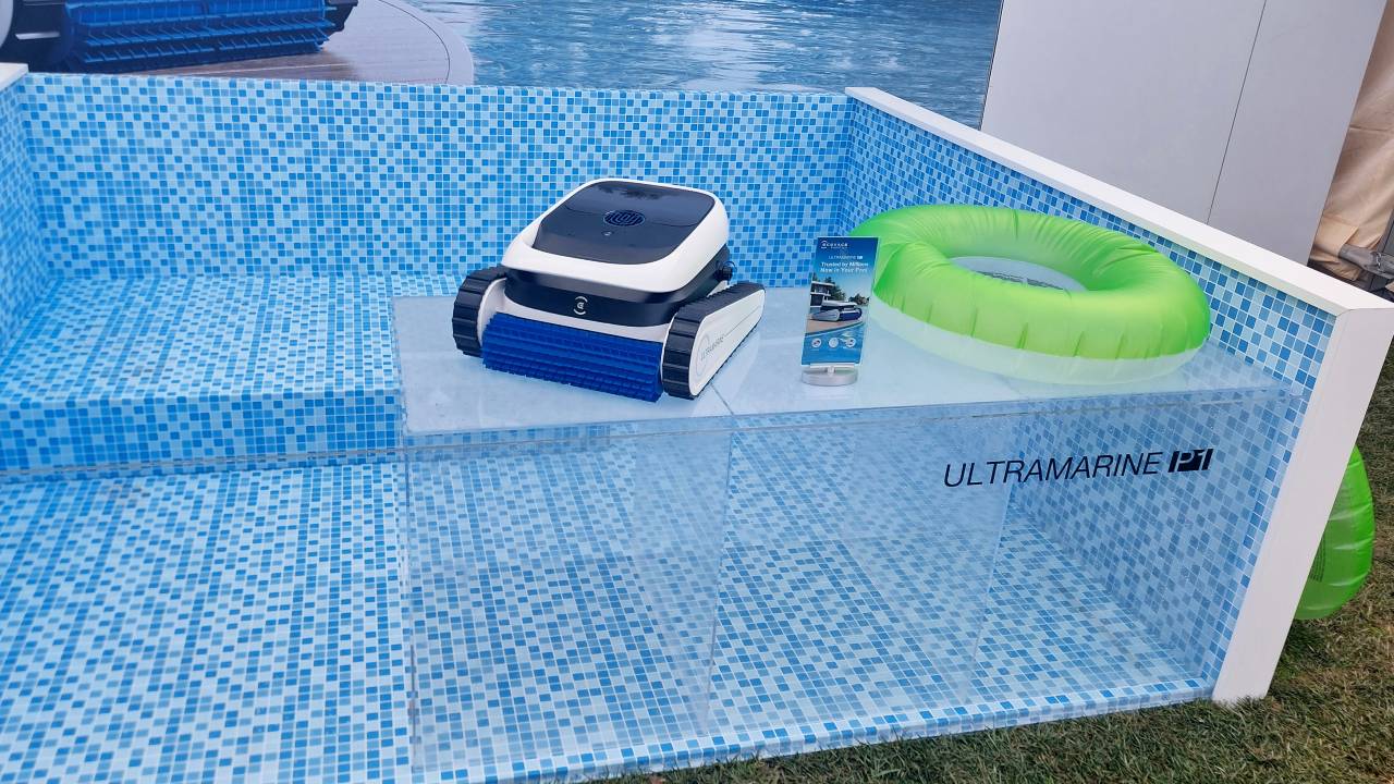 Ecovacs Ultramarine P1