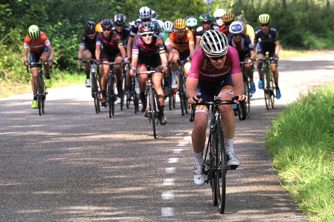 Anna van der Breggen tries her luck on stage 5 of the Boels Ladies Tour