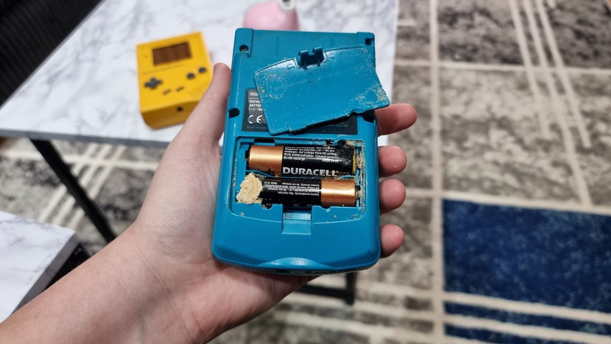 Nitecore's new BB Mini Photography Blower has a bizarre shape and ...