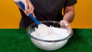 Mix up the glue and shaving cream.