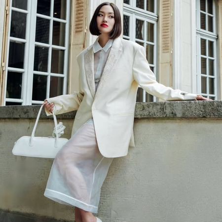 influencer with bag for bride