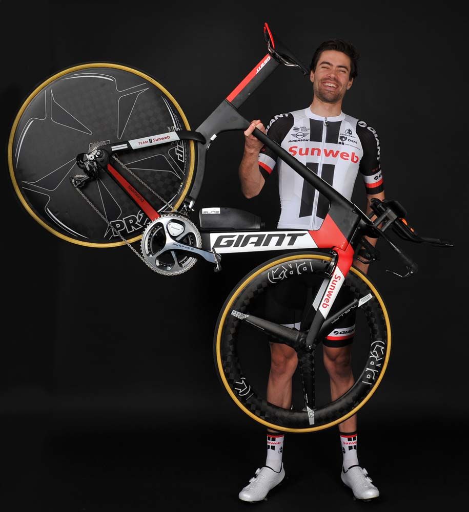 Tom Dumoulin shows off his 2017 tim trial bike