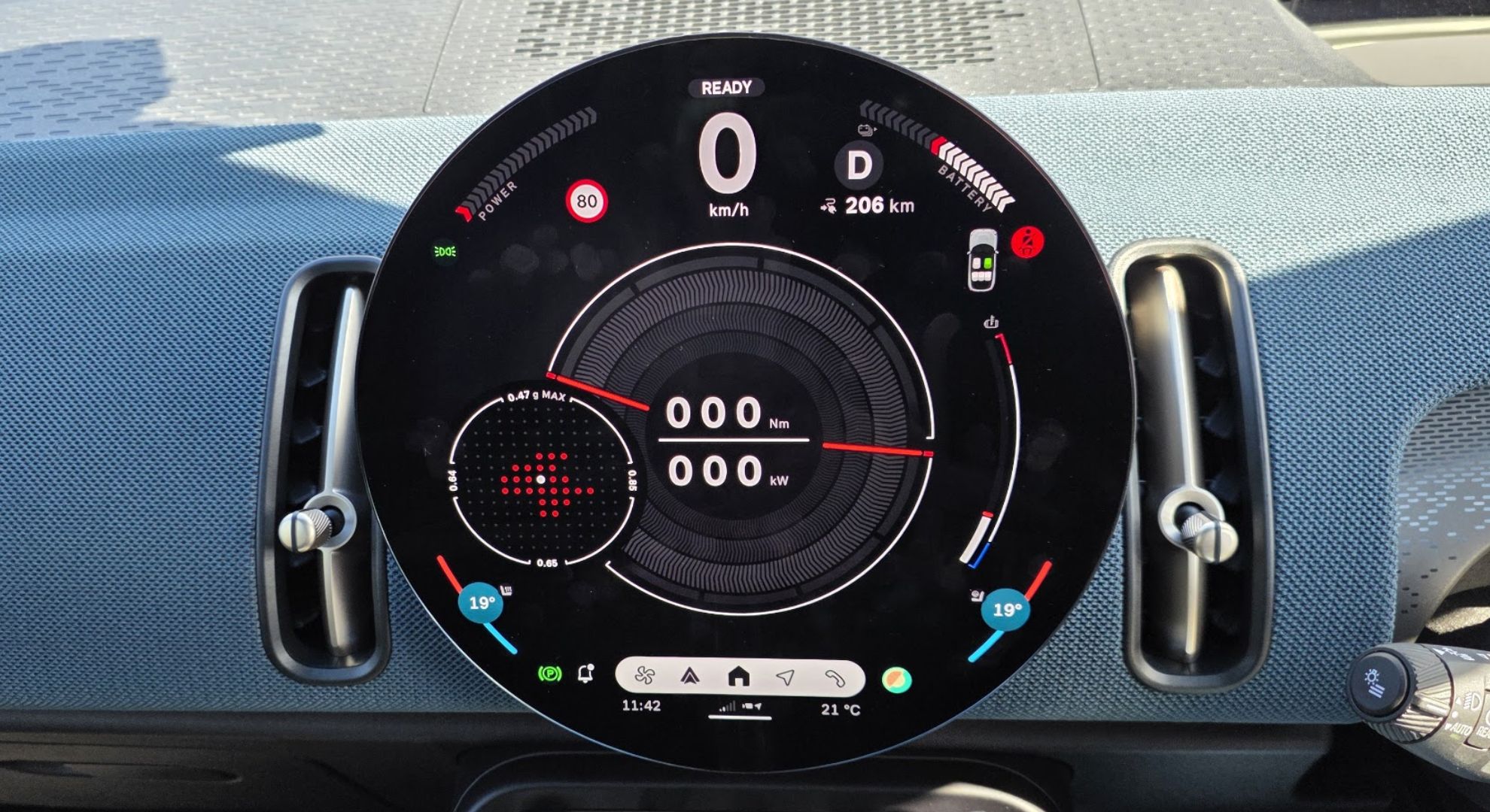 The interior screen of the Mini Countryman