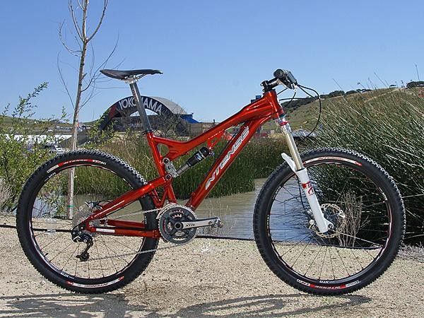 Intense Cycles launched a new trail bike/all-mountain platform