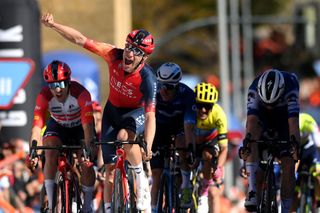 Ethan Hayter (Ineos) wins stage 1 of the Itzulia Basque Country 2023