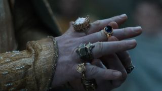 Benjamin Walker's hand in The Lord of the Rings: The Rings of Power season 2 episode 1