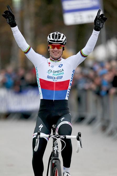 Zdenek Stybar wins the race