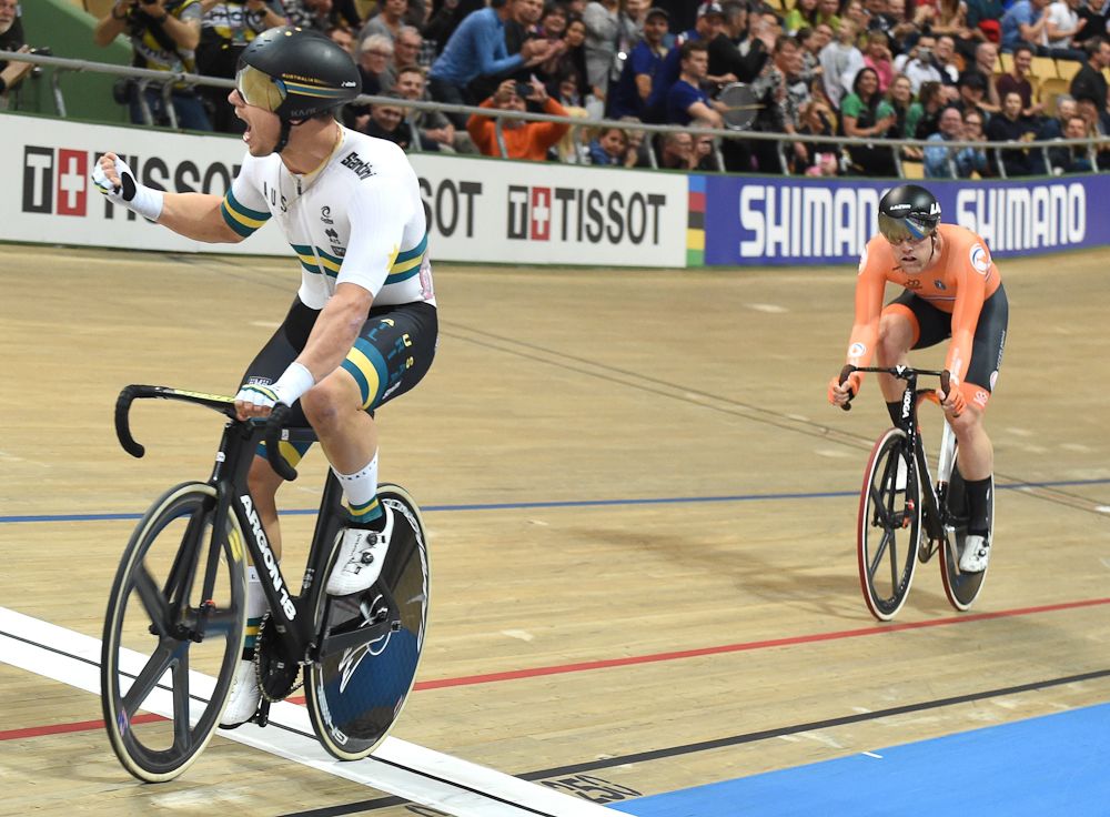 Australia's Samuel Welsford reacts after he won the gold medal in the men's scratch competition