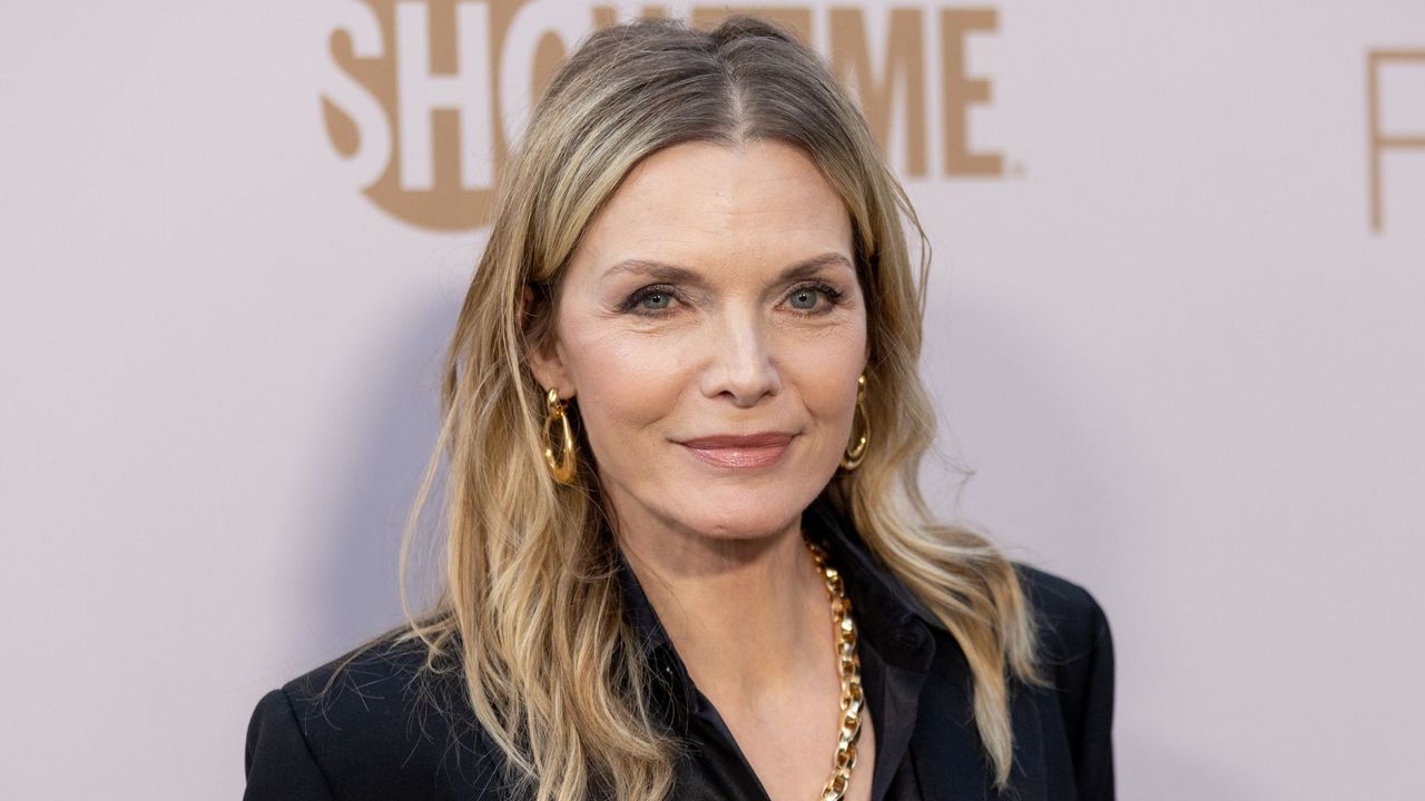 Michelle Pfeiffer arrives at Showtime&#039;s FYC event and premiere for &#039;The First Lady&#039; at DGA Theater Complex on April 14, 2022 in Los Angeles, California